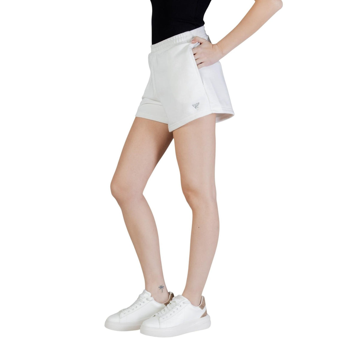 Guess Active — Shorts V6GD14 K3090 white woman — view 3