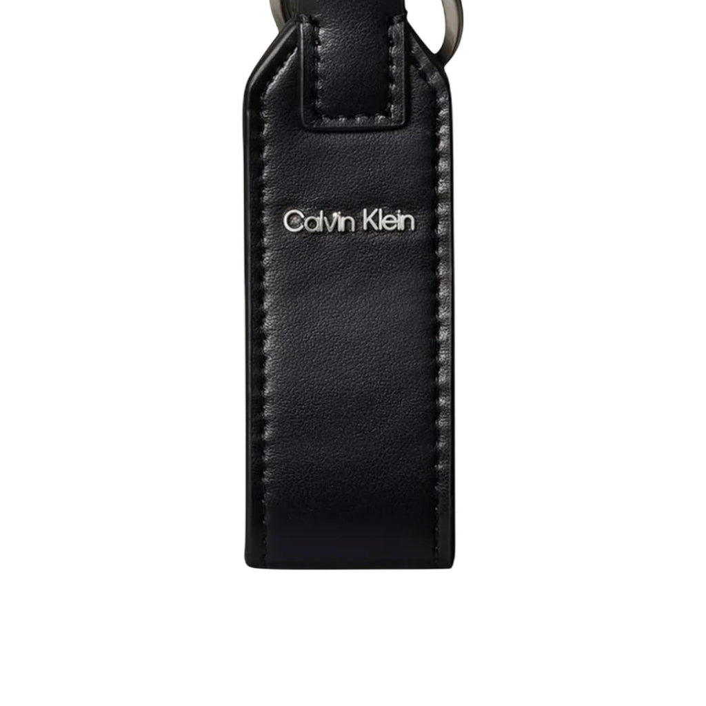 Calvin Klein — Porte-clés Raised Logo en cuir noir homme — vue 4
