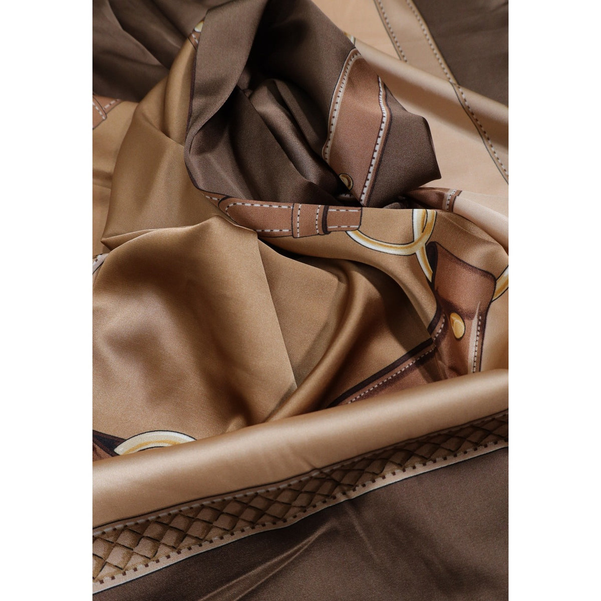 Guess — Foulard Camden imprimé 120 × 120 cm femme — vue 3 — Marron