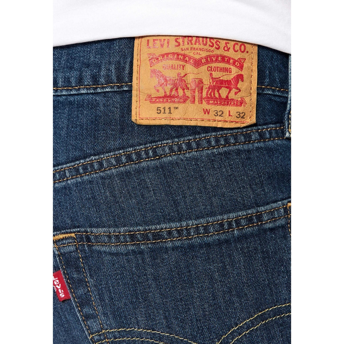 Levi’s — Men’s 511 Slim Throttle jeans in dark blue — view 3