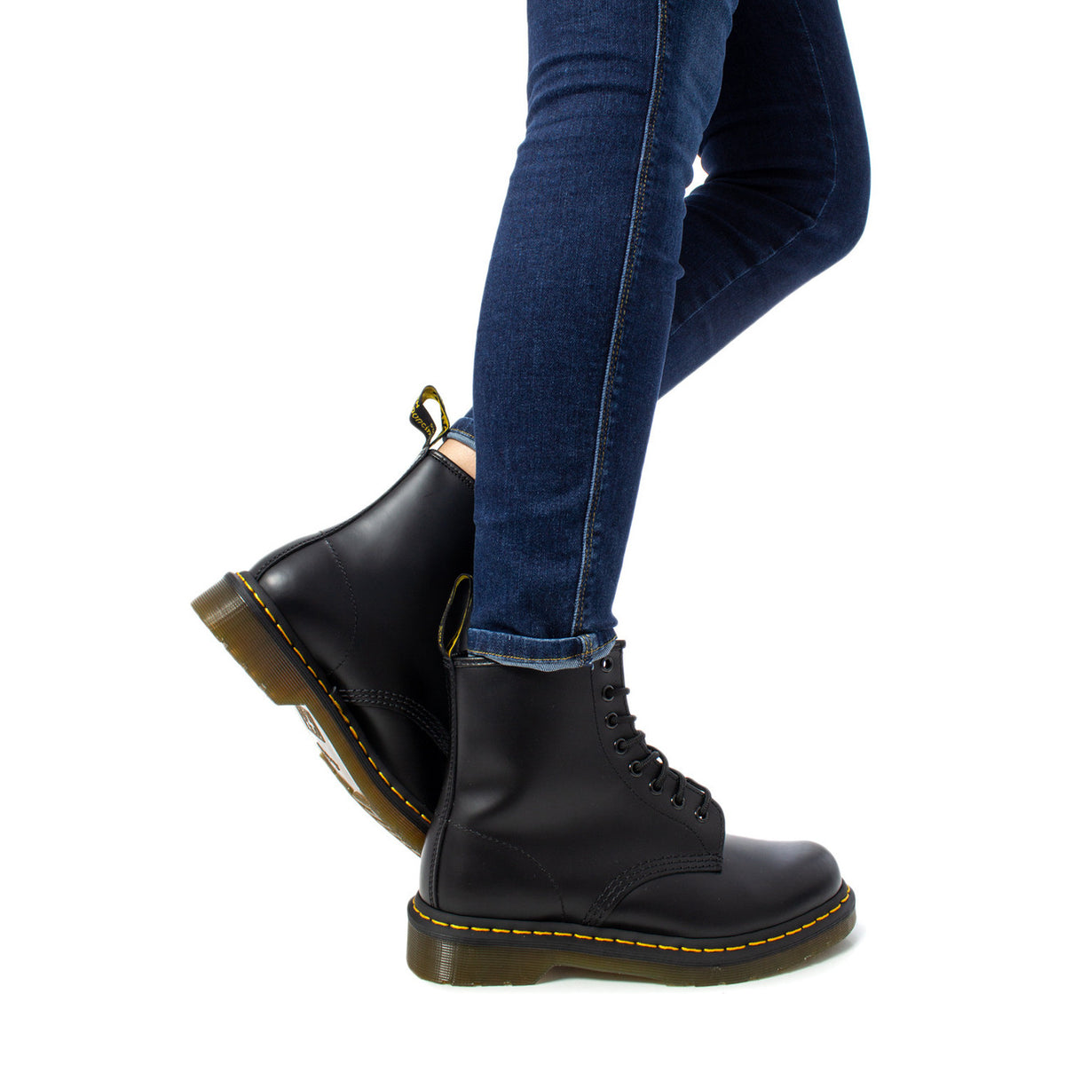 Dr. Martens — Bottes réf. 11822207 en cuir noir femme — vue 2