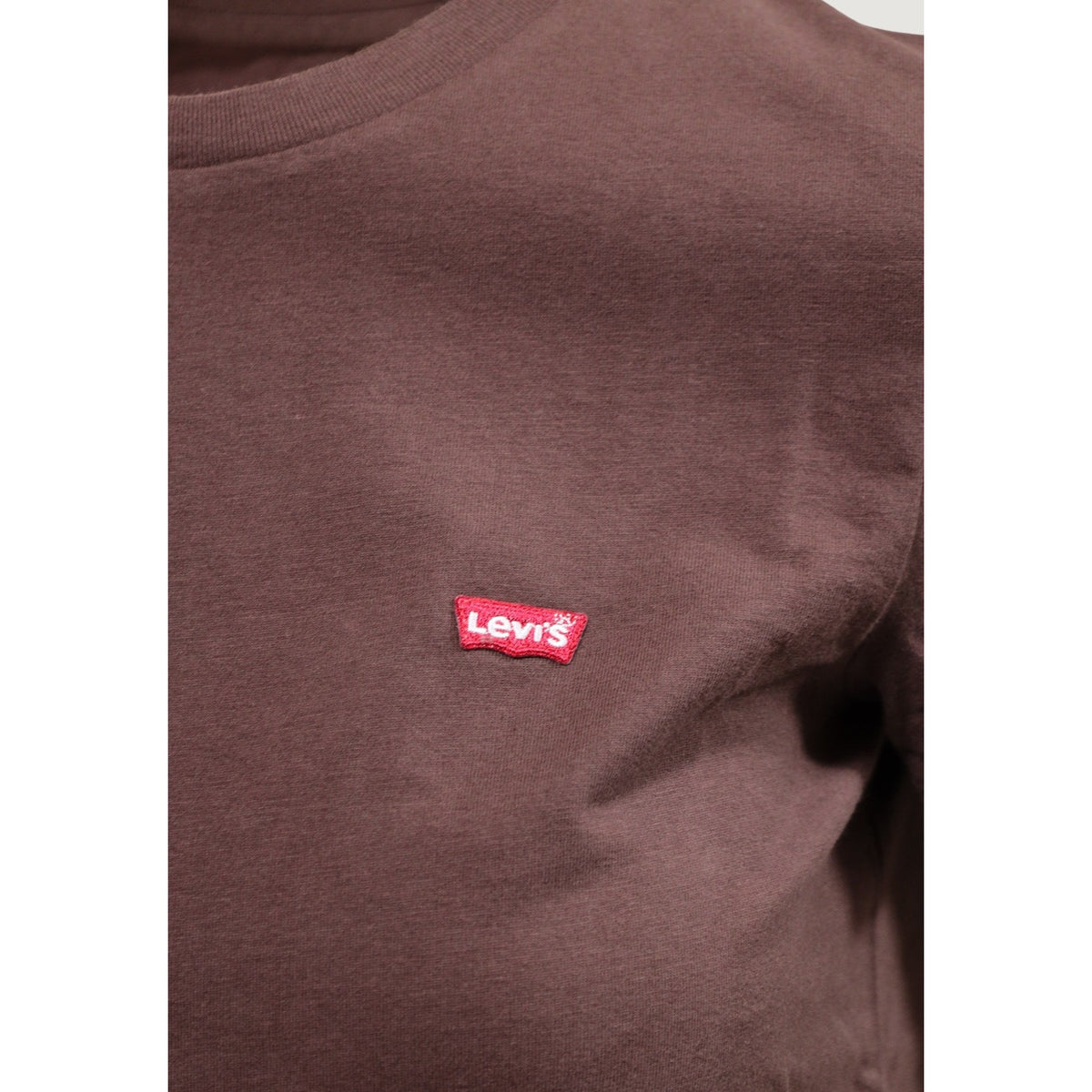 Levi’s — Women’s brown classic collar t-shirt — view 3