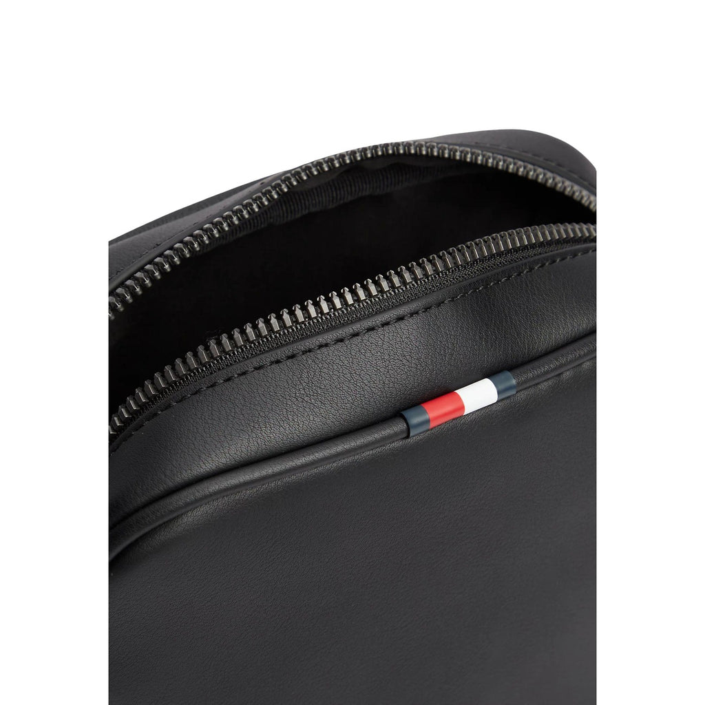 Tommy Hilfiger — Schwarze Foundation Mini Herrentasche — Ansicht 4