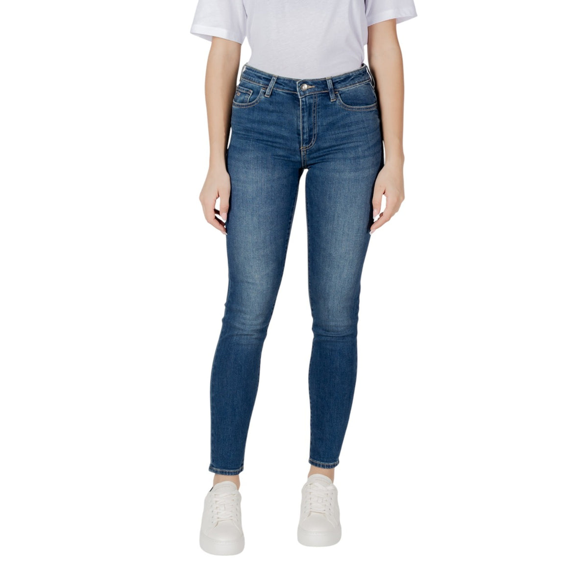 Armani Exchange — Jean stretch XW000123 bleu clair femme