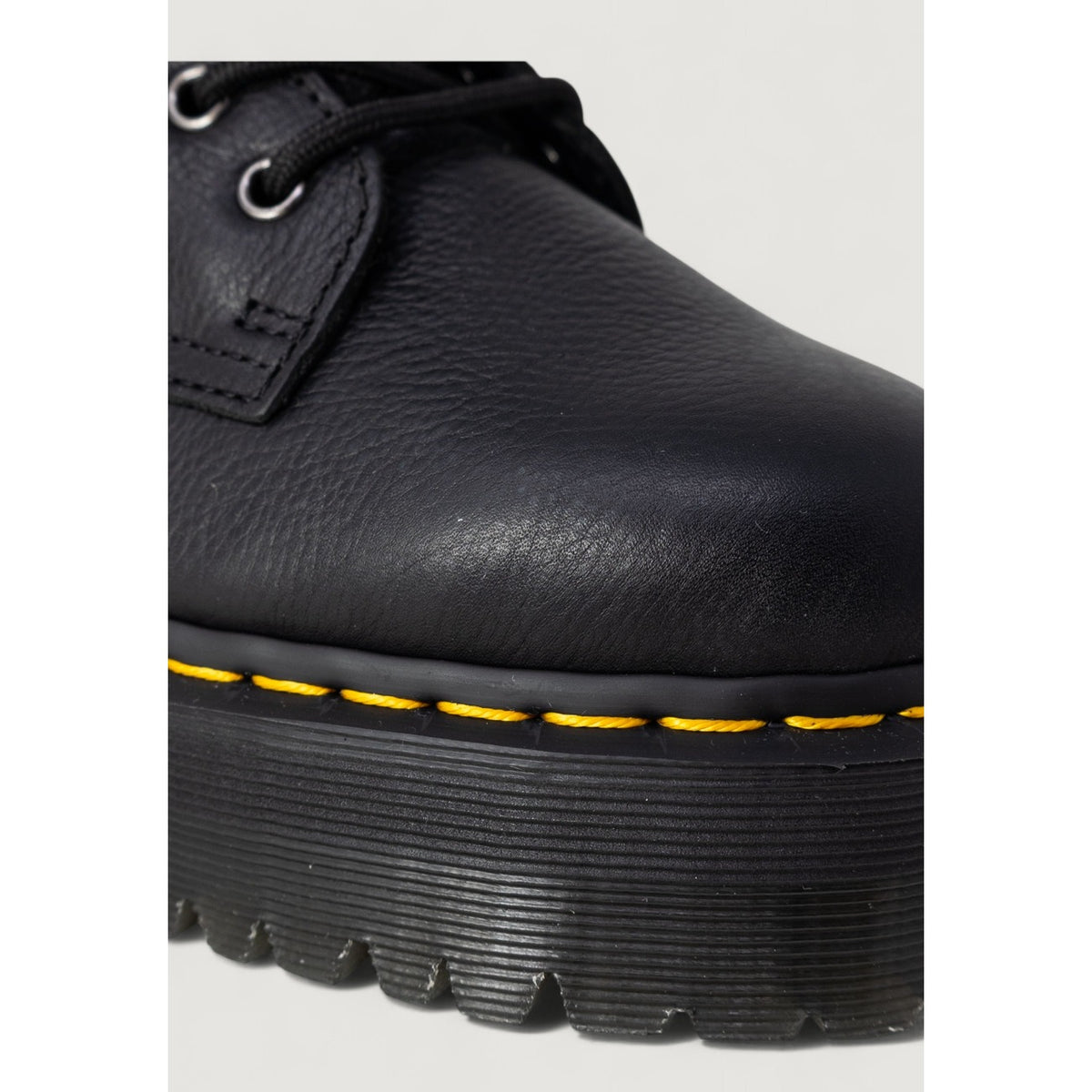 Dr. Martens — Bottes réf. 25637001 en cuir noir femme — vue 5
