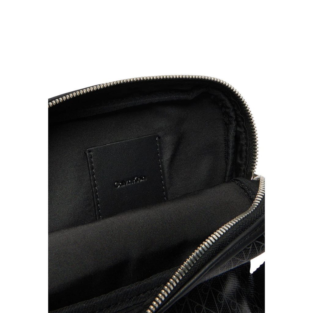 Calvin Klein — Sac reporter Emblem AOP noir homme — vue 4