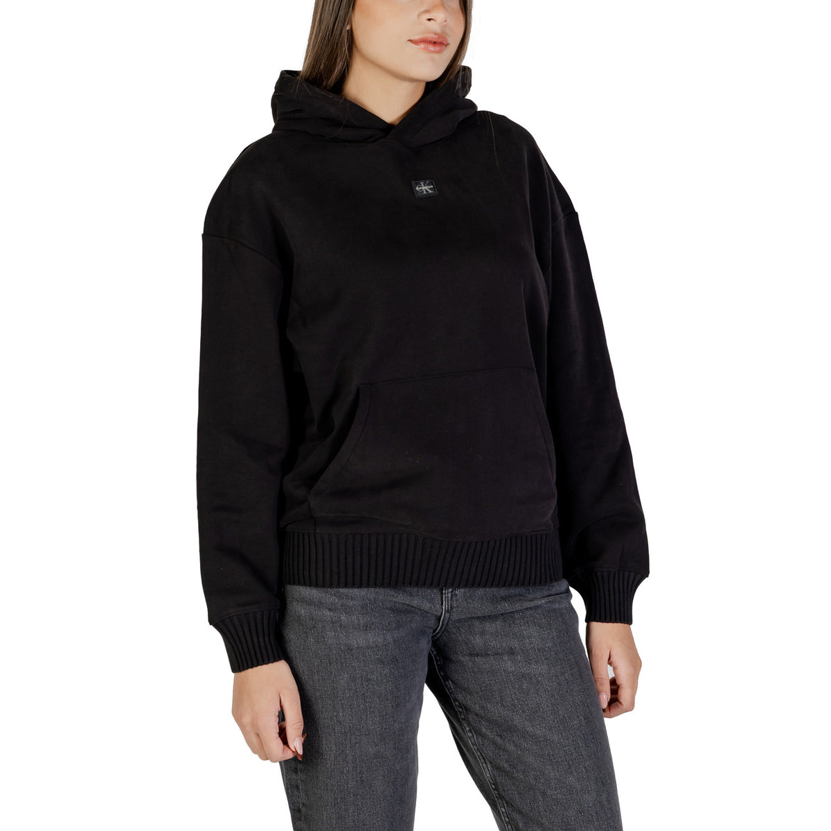 Calvin Klein Jeans — Zwarte hoodie voor dames LV047D232G — afbeelding 3