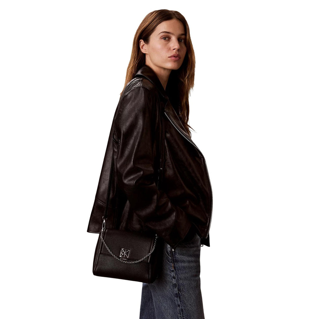 Calvin Klein — Tasche schwarz Art.-Nr. LV04F3511G für Damen — Ansicht 5