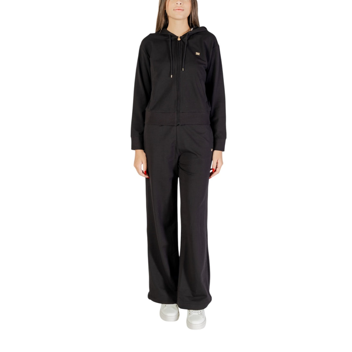 EA7 — Women’s black tracksuit