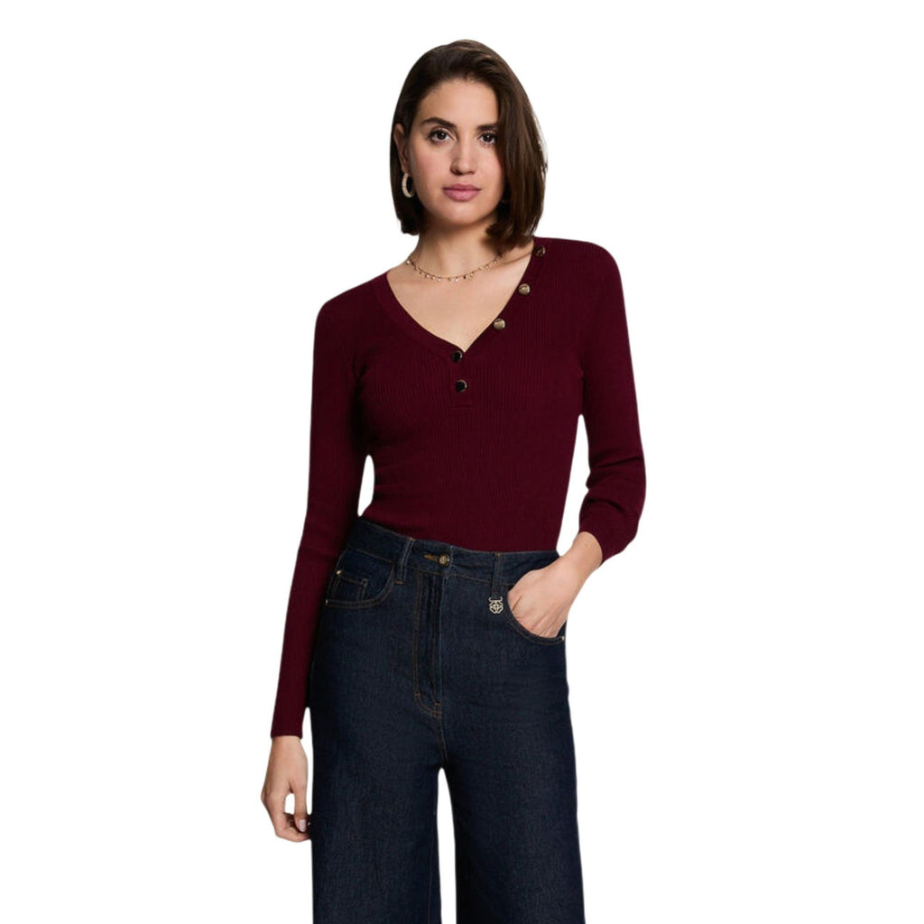 Morgan — Women’s burgundy V-neck sweater