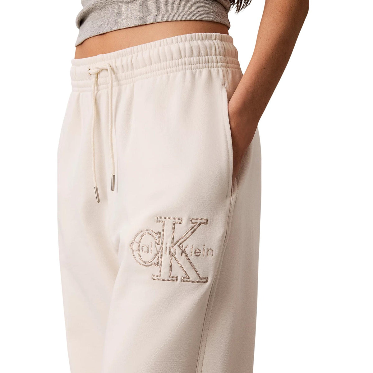 Calvin Klein Jeans — Women’s white pants — view 3