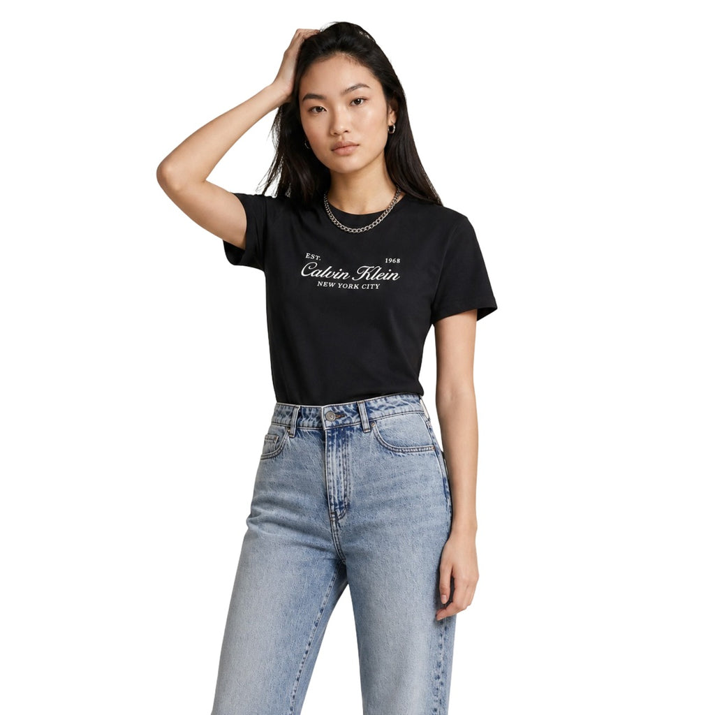 Calvin Klein Jeans — Women’s black printed t-shirt