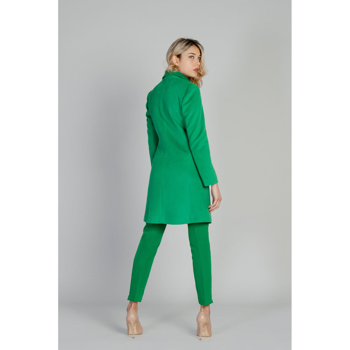 Sol Wears Women — MD548 green women’s coat — view 3