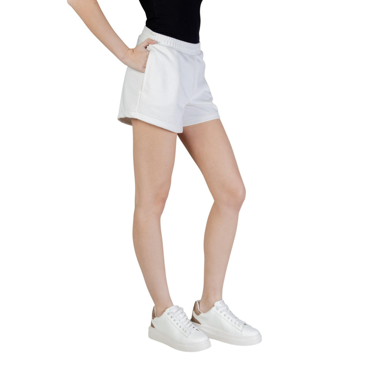 Guess Active — Shorts V6GD14 K3090 white woman — view 4