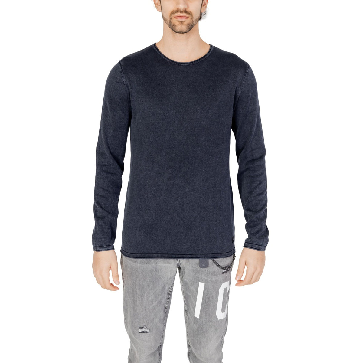 Jack & Jones — Men’s navy blue round-neck knitted sweater