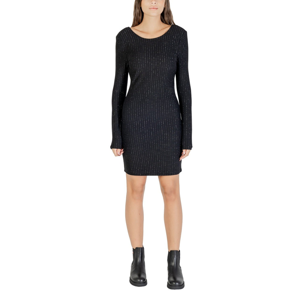 Jacqueline de Yong — jurk 15359902 rond hals zwart voor dames