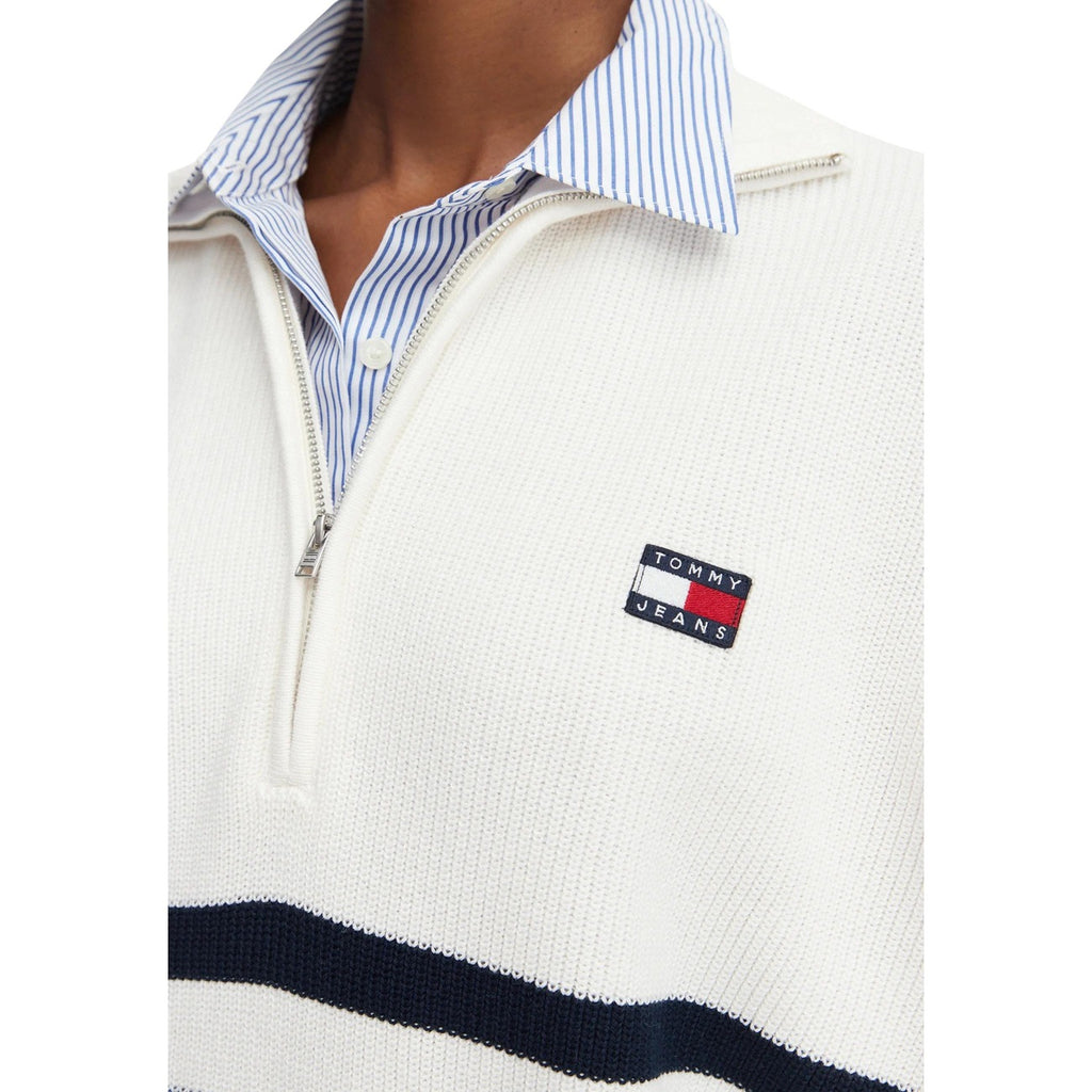 Tommy Jeans — Gestreepte witte trui van biologisch katoen voor dames — afbeelding 4