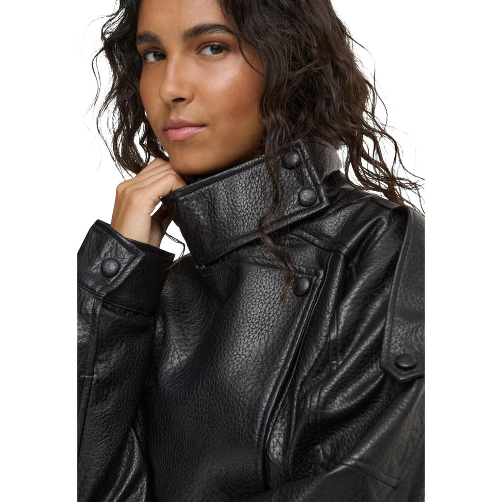 Jacqueline de Yong — Damen-Bomberjacke Raye in schwarzer Lederoptik — Ansicht 2