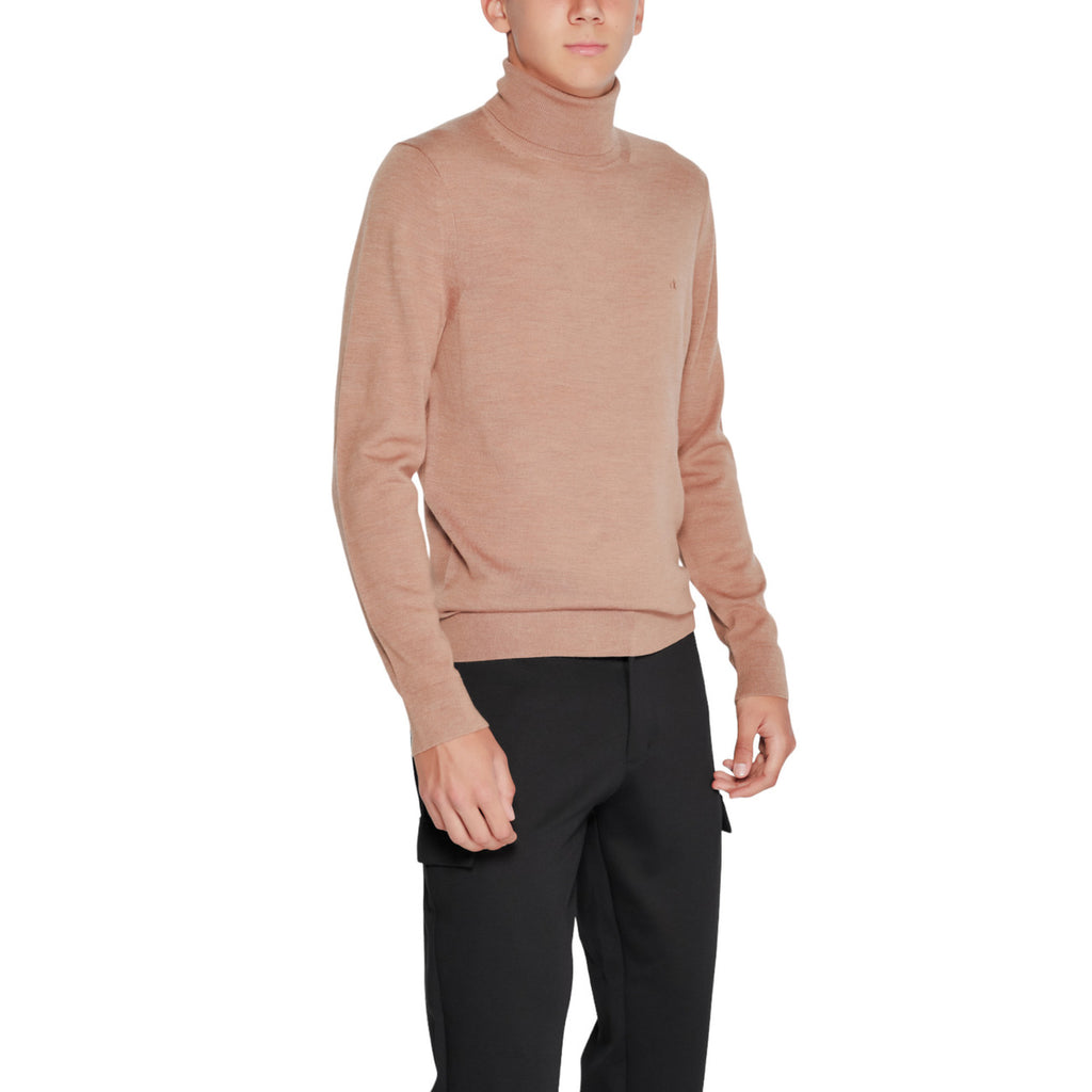 Calvin Klein — Beiger Herrenpullover aus Wolle mit Stehkragen — Ansicht 5