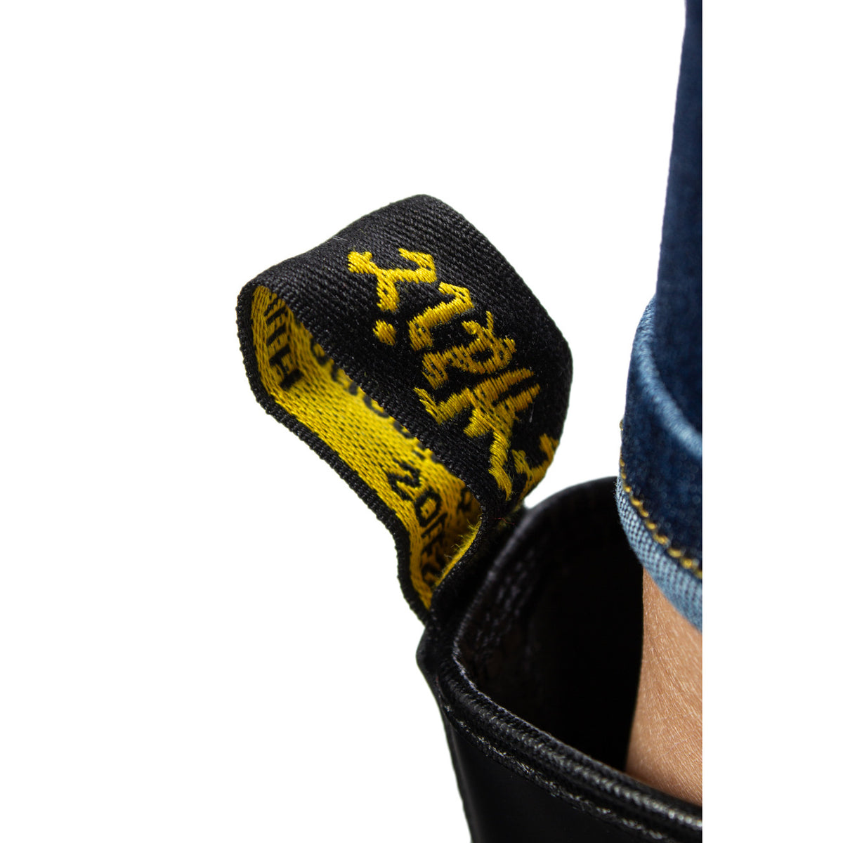 Dr. Martens — Bottes réf. 11822207 en cuir noir femme — vue 4