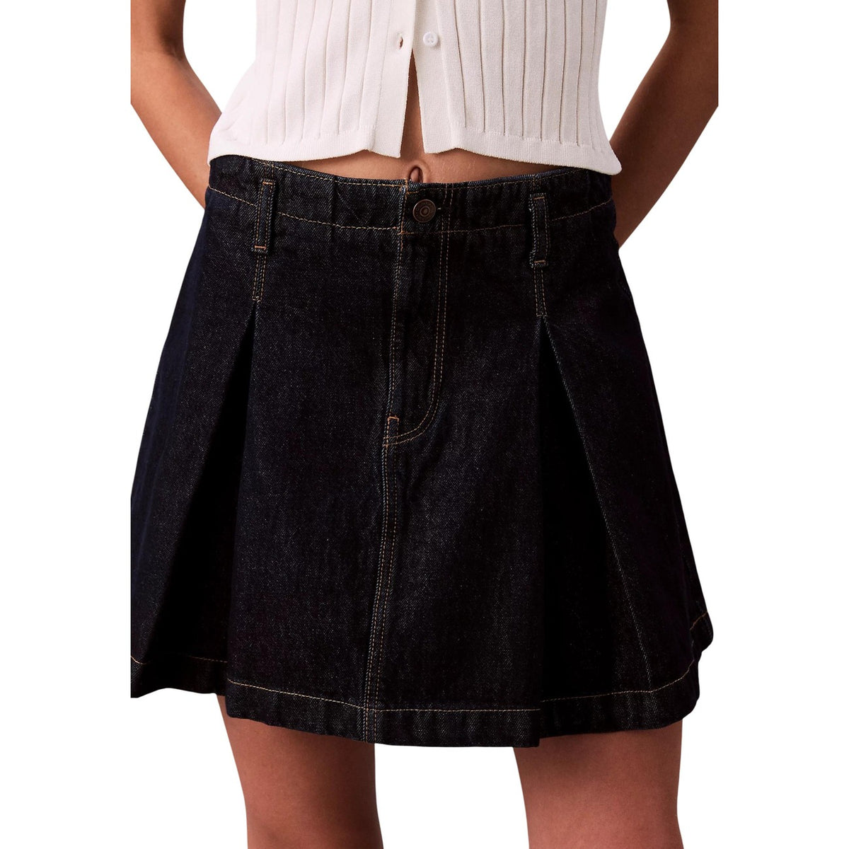 Calvin Klein Jeans — Zwarte rok LV047C717G voor dames — afbeelding 4
