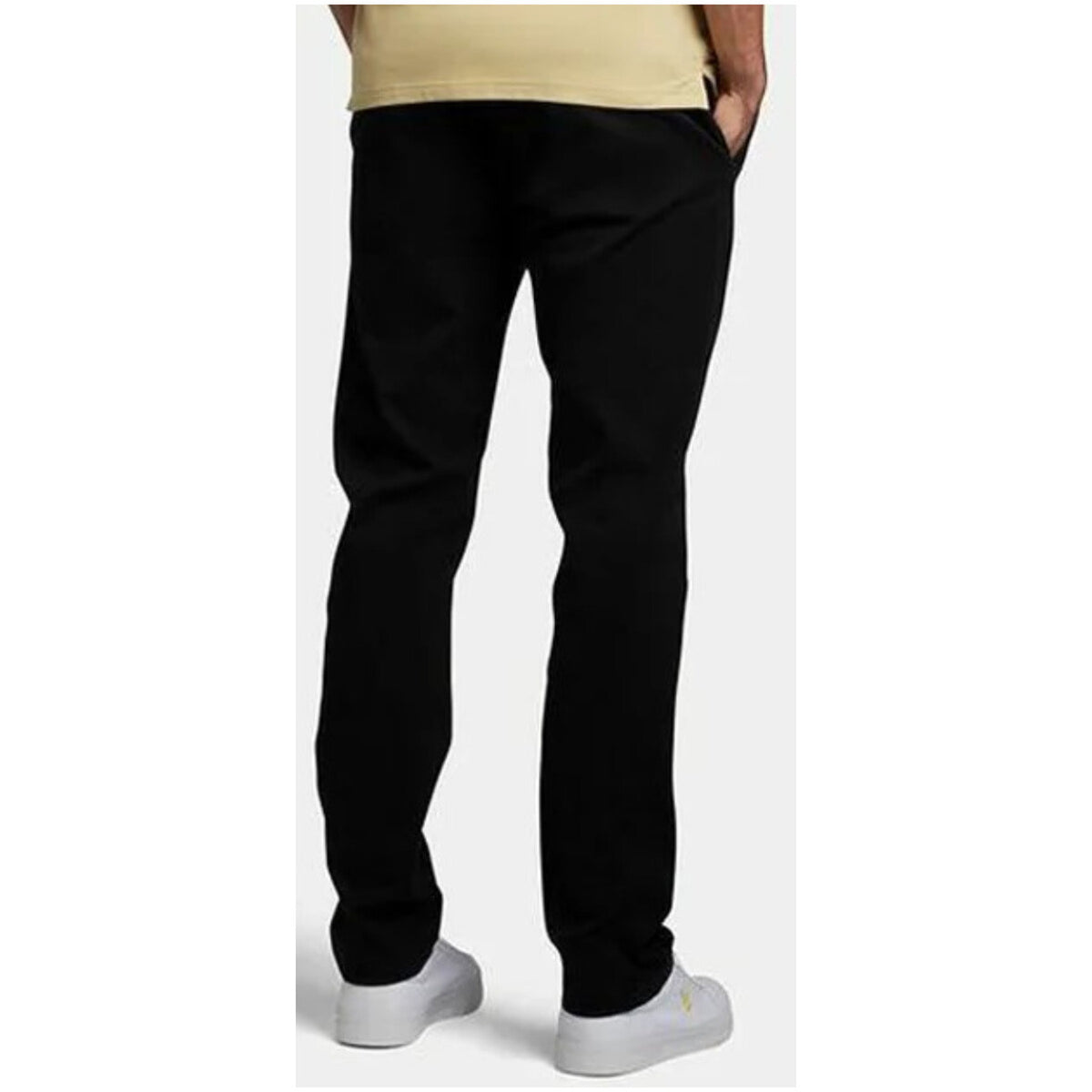 Lyle & Scott — Zwarte herenbroek van katoenmix — afbeelding 2
