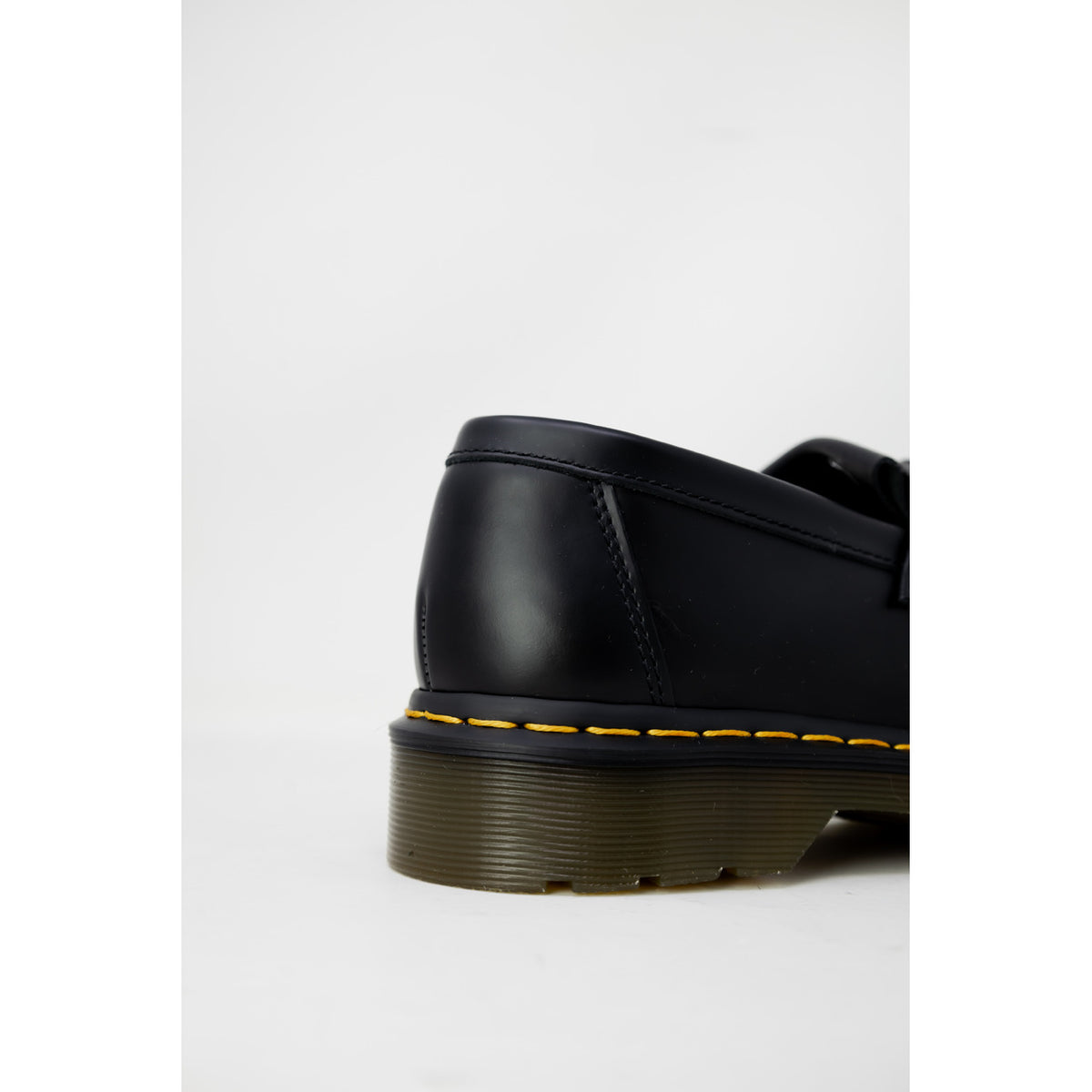 Dr. Martens — Chaussures réf. 22209001 en cuir noir homme — vue 4
