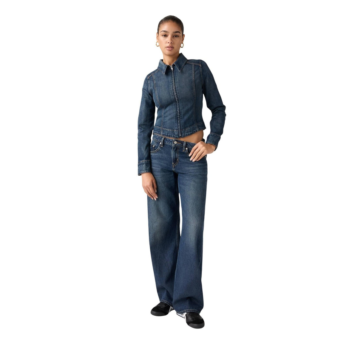 Levi’s — Women’s worn-effect blue Low Loose jeans — view 3