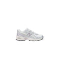 New Balance — 740 beige women’s sneakers