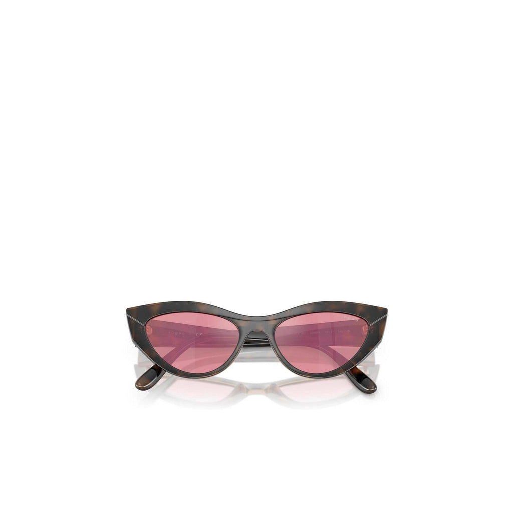 Vogue Eyewear — Bruine cat-eye zonnebril voor dames — afbeelding 3