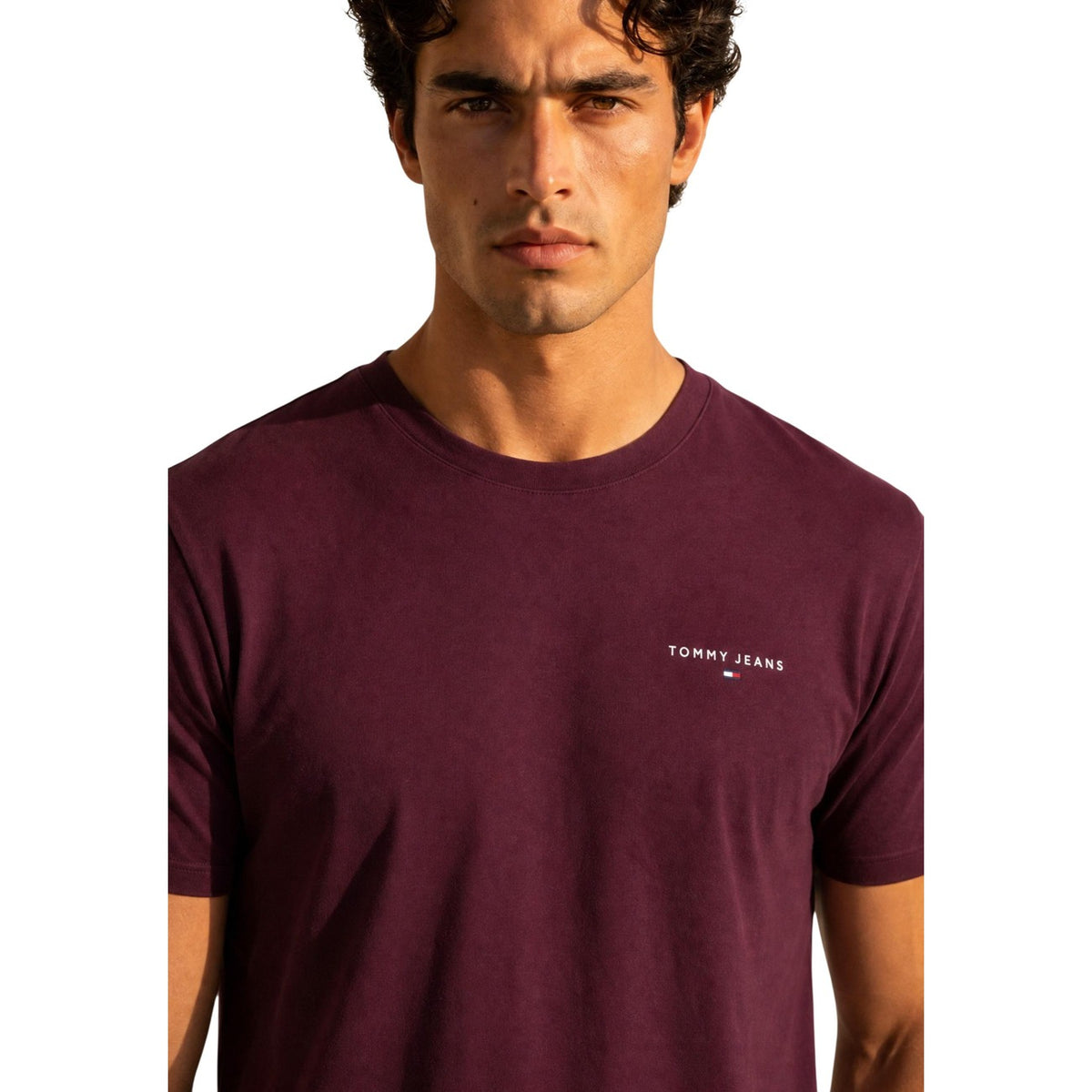 Tommy Jeans — Men’s burgundy organic cotton t-shirt — view 3