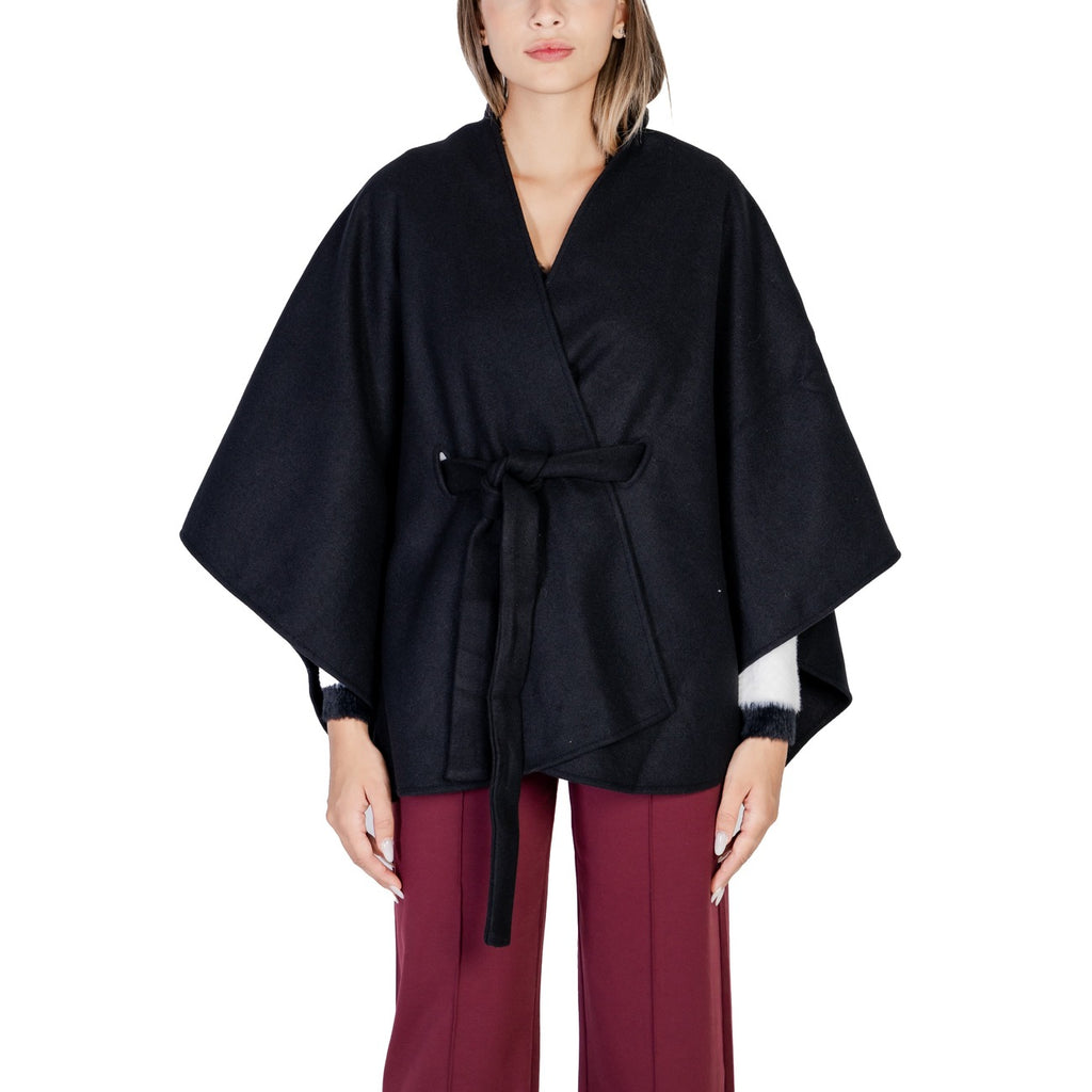 Morgan — Women’s black jacket